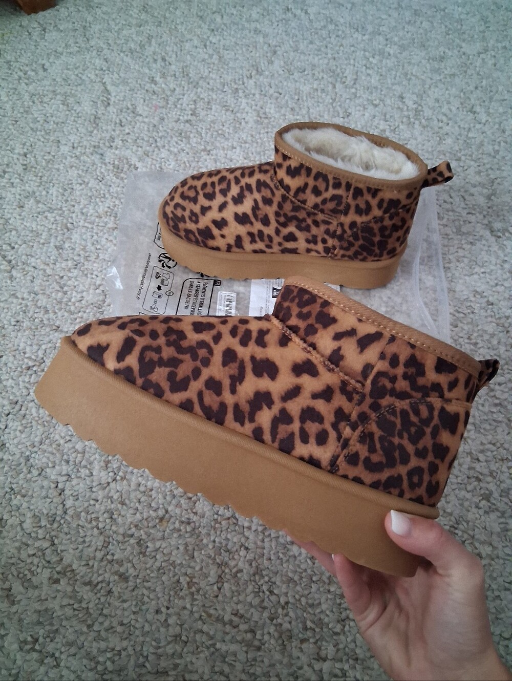 NEW - Leopard Print Cozy Platform Ankle Boots - 8 - Picture 6 of 10